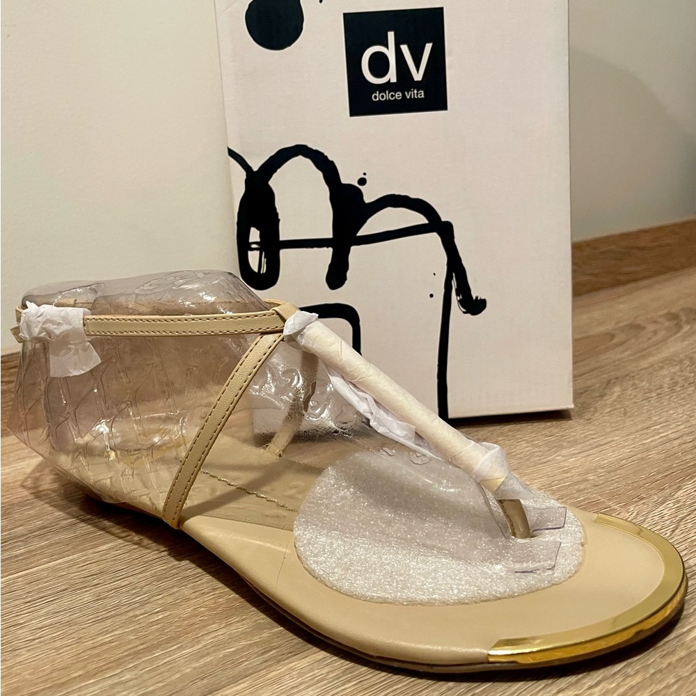 Brand New Dolce Vita Archer Nude Stella 8 Gold details
